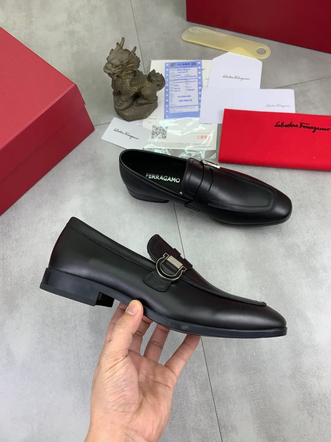 Men's men's shoes 💰P600💰[New model] High quality water-dyed cowhide 🆘[Salvatore Ferragamo] Ferragamo's latest casual business leather shoes for men! Listed simultaneously! The fabric is made of specially imported original calfskin, and the interior is made of imported water-dyed cowhide. It is absolutely luxurious and leads the fashion trend. Matching code: 38-44 (45 and 46 can be customized) 5️⃣ colors available